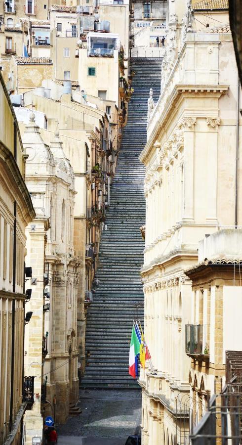 ホテル I Colori Della Sicilia カルタジローネ エクステリア 写真